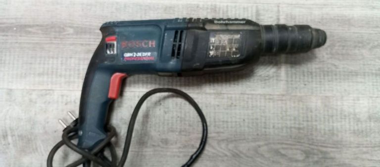 Дешево Bosch GBH 2-26 DFR (0615990L2T) з ломбарду