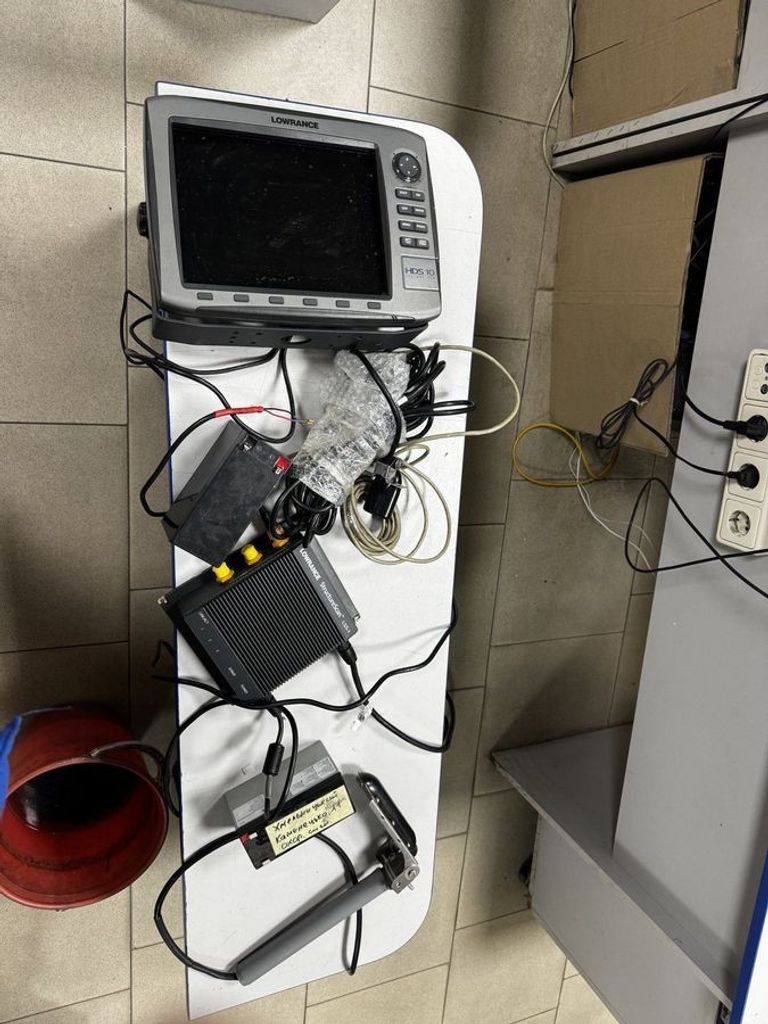 Оголошення Lowrance hds 10 gen2 + lls1 structurecsanner Б/У
