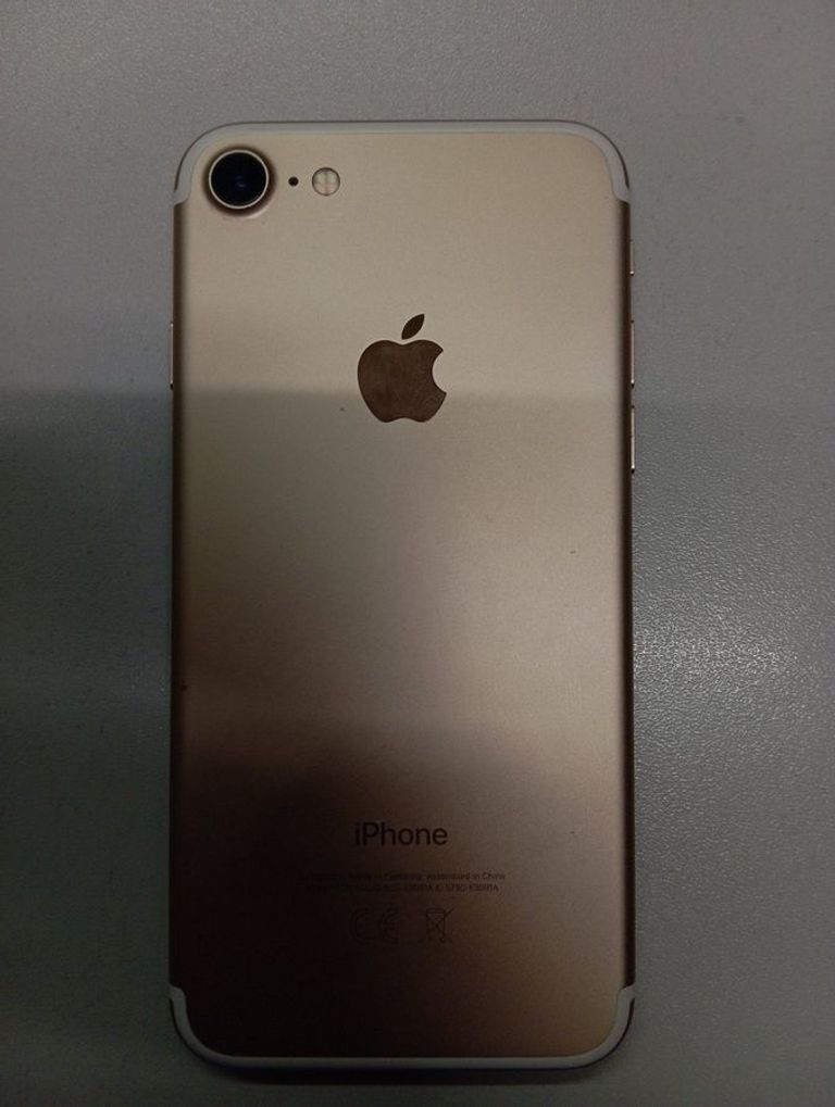 Купити Apple iPhone 7 32GB Black (MN8X2) Б/У