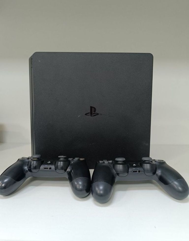 Купити Sony playstation 4 slim 500gb Б/У