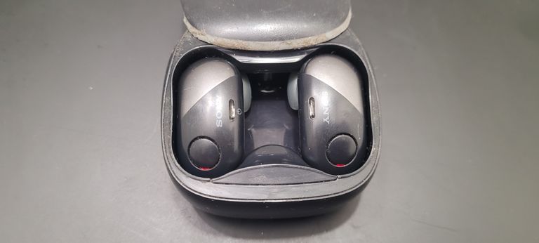 Дешево Sony wf-sp700n з ломбарду