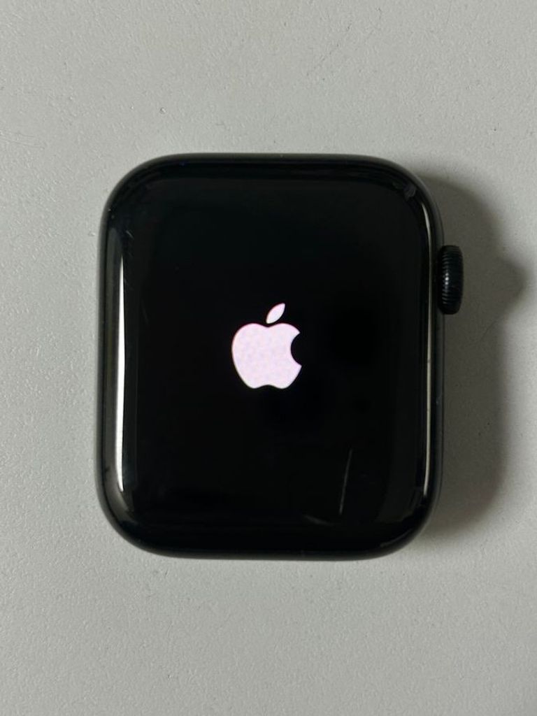 Apple watch se 2 gps 44mm aluminium case Код:01-200884574. Изображение 9