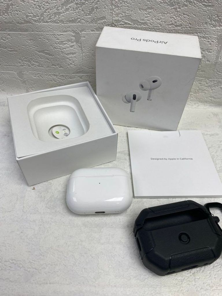 Купить Apple airpods pro 2nd generation with magsafe charging case usb-c Б/У
