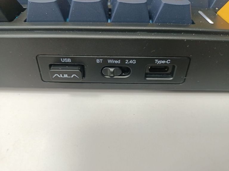 Дешиво Aula f75 с ломбарда