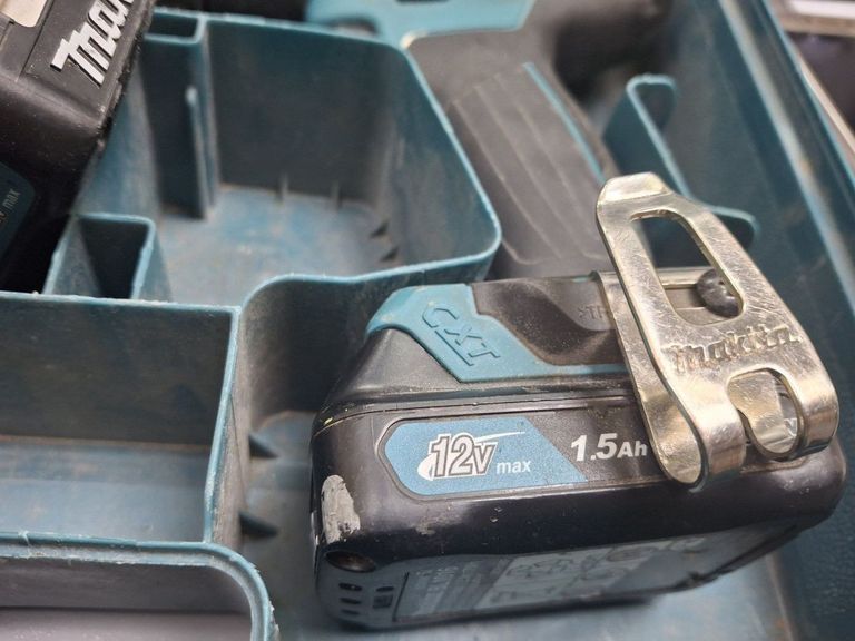 Оголошення Makita HP333DSAE Б/У