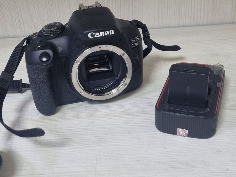 Купить Canon EOS 2000D body Б/У
