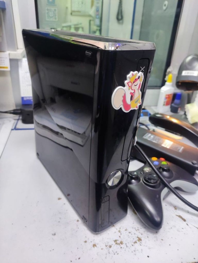 Купити Microsoft xbox360 e 250gb Б/У