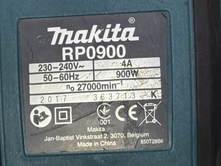 Дешево Makita RP0900 з ломбарду