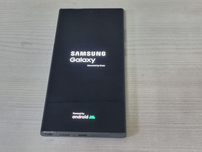 Оголошення Samsung galaxy s23 ultra sm-s918b 12/256gb Б/У