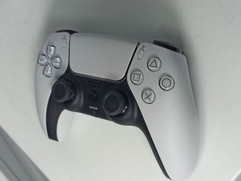 Купить Sony DualSense Black Б/У