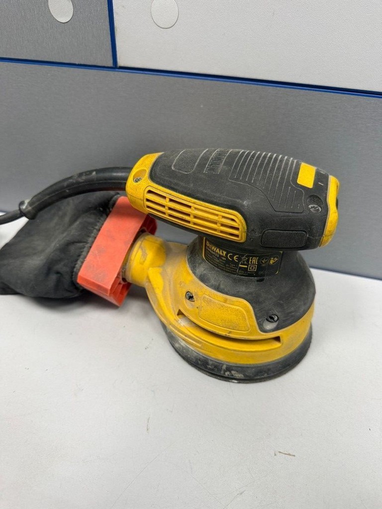 Оголошення Dewalt DWE6423 Б/У