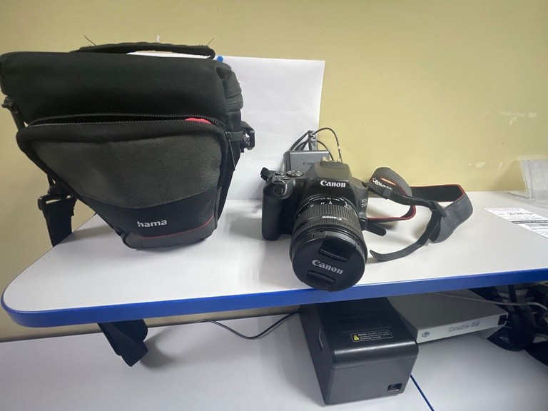 Купити Canon eos 250d kit 18-55mm ef-s is stm Б/У