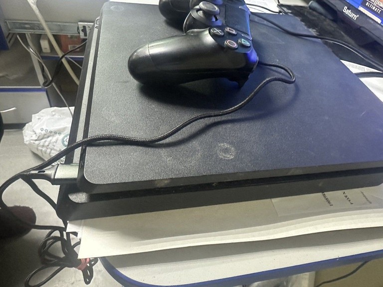 Оголошення  Sony PlayStation 4 Slim 1TB Black Б/У