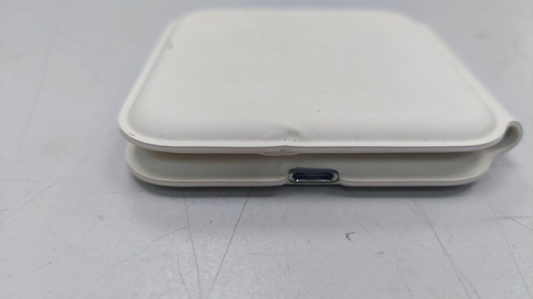 Распродажа Apple magsafe duo charger, продавец Техноскарб