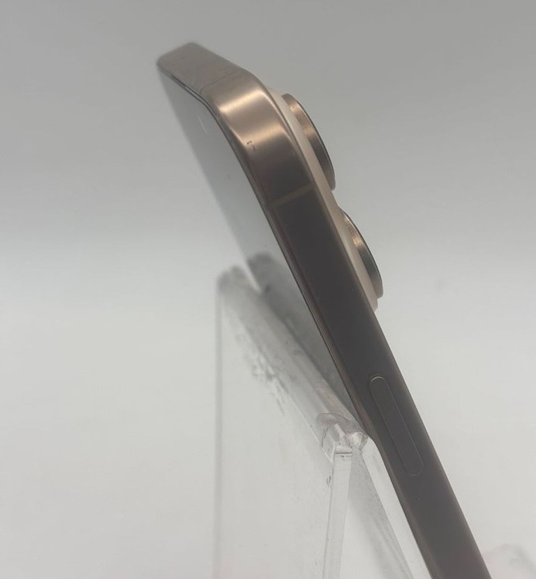 Apple iphone 16 pro 256gb Код:01-200828866. Зображення 12