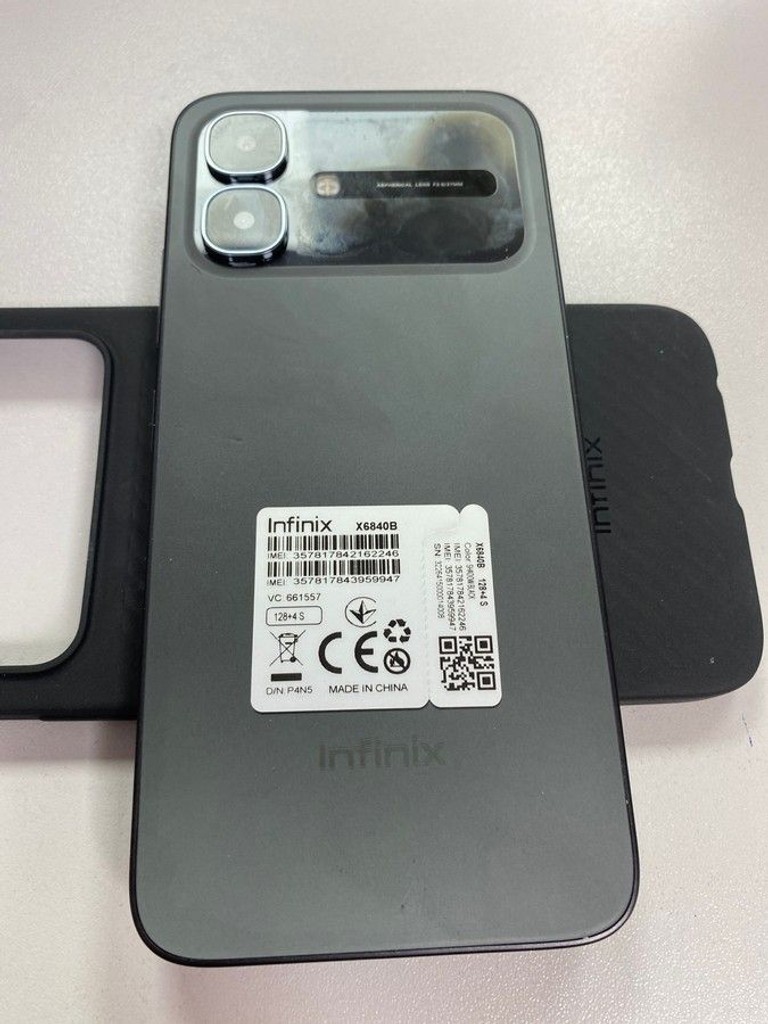 Дешево Infinix Smart 20 4/128GB Solar Orange з ломбарду