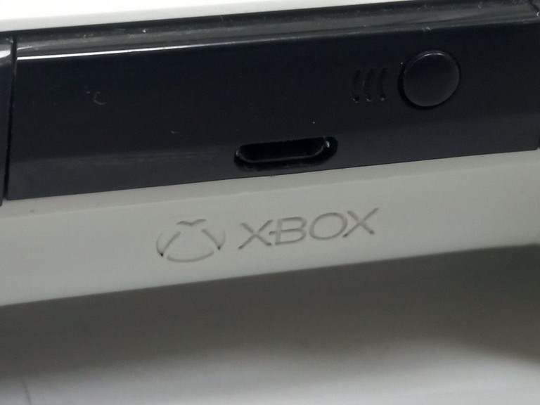 Microsoft xbox wireless controller 1708 Код:01-201037830. Изображение 6