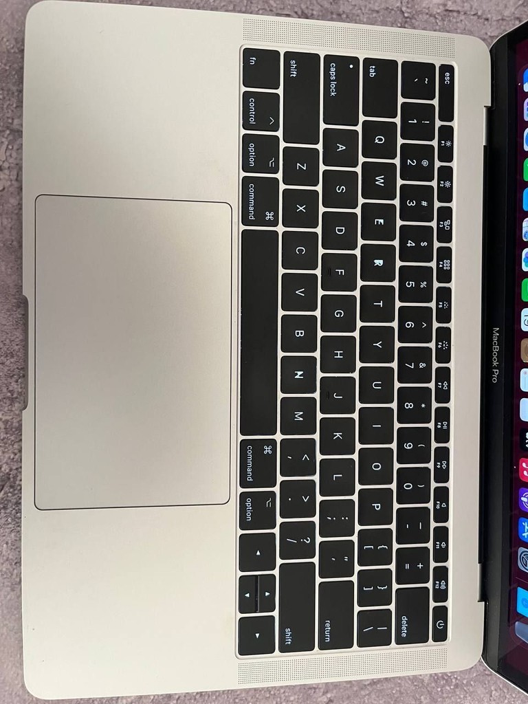 Дешиво Apple MacBook Pro 13” 2017 с ломбарда