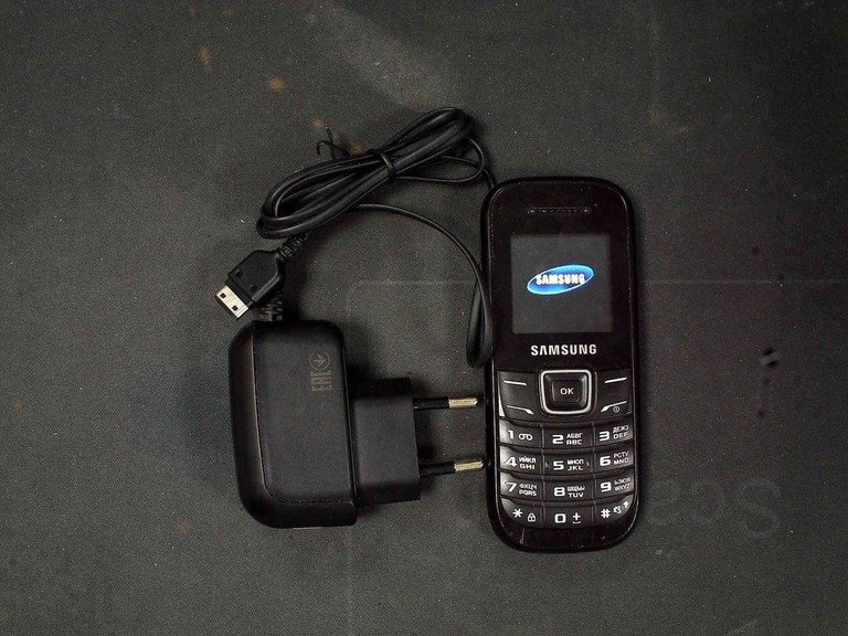 Оголошення Samsung GT-E1200i Б/У
