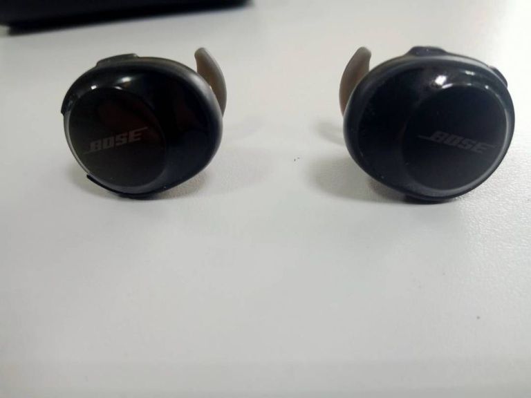 Дешиво Bose SoundSport Free Wireless Black 774373-0010 с ломбарда