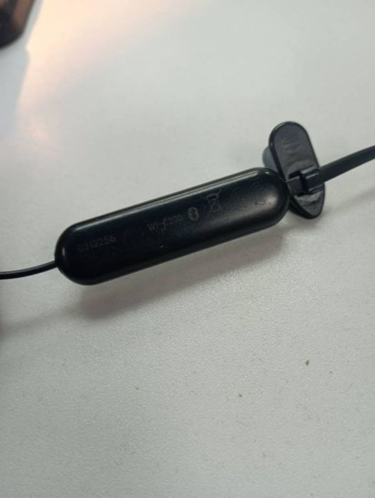 Объявление Sony wi-c200 Б/У
