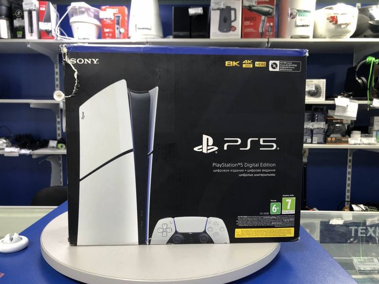 Sony PlayStation 5 825GB