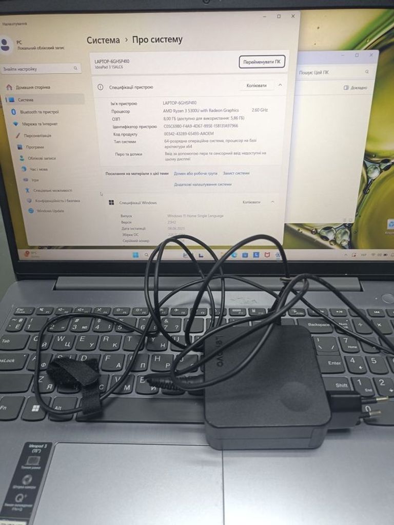 Дешево Lenovo єкр. 15,6/ amd ryzen 3 5300u 2,6ghz/ ram8gb/ ssd256gb/ amd graphics з ломбарду