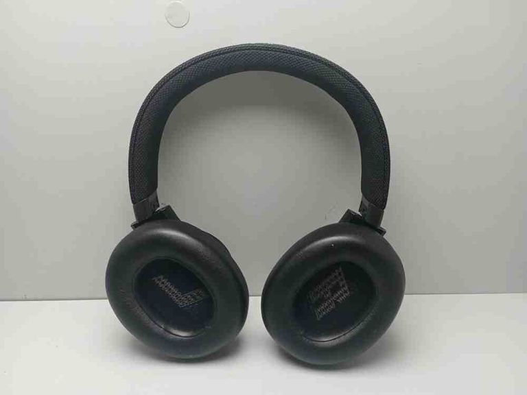 Оголошення Jbl jbl live 660nc Б/У