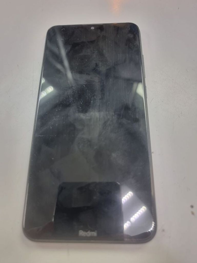 Купить Xiaomi Redmi 8 4/64GB Blue Б/У