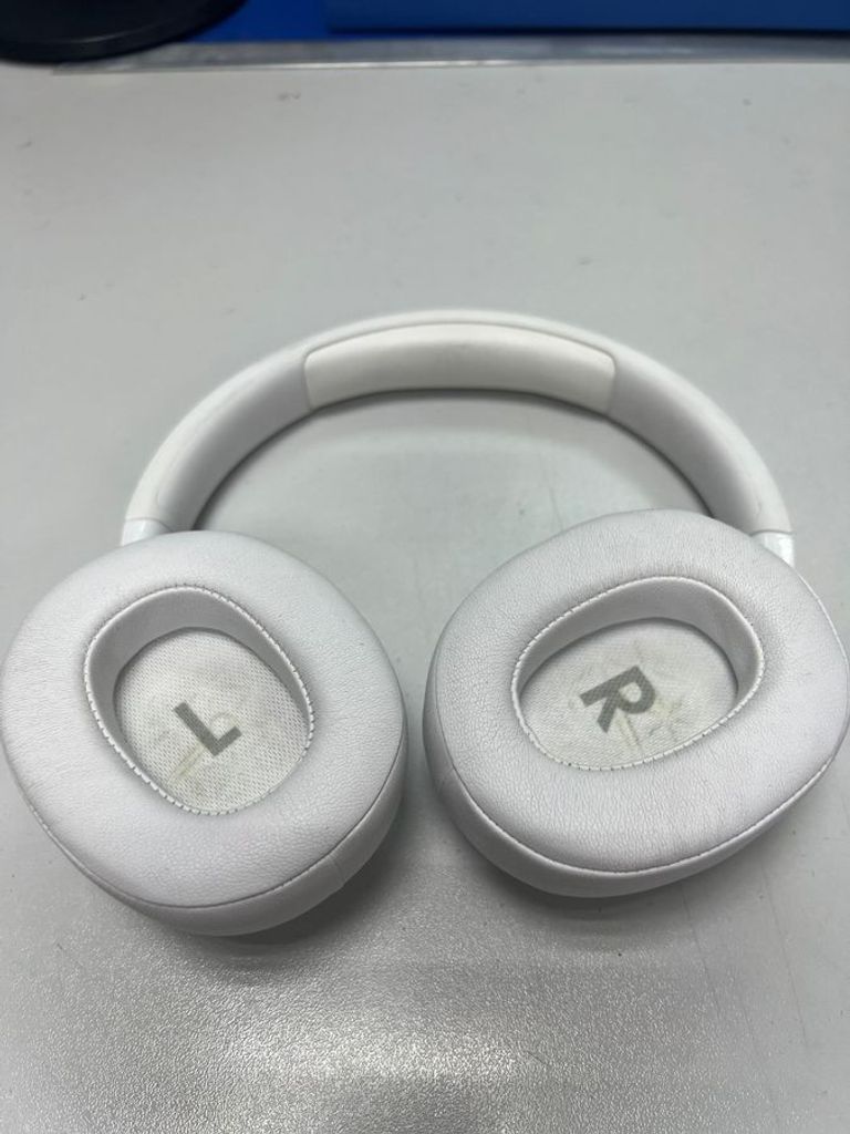 Дешиво Jbl tune 710 bt с ломбарда