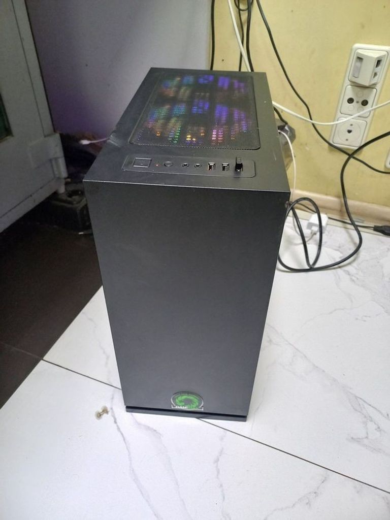 Купити Пк amd ryzen 5 3500x/ram 16 gb/hdd 1000 gb/ssd 128 gb/amd/ ati radeon rx 6600 8gb gddr6 128bit Б/У