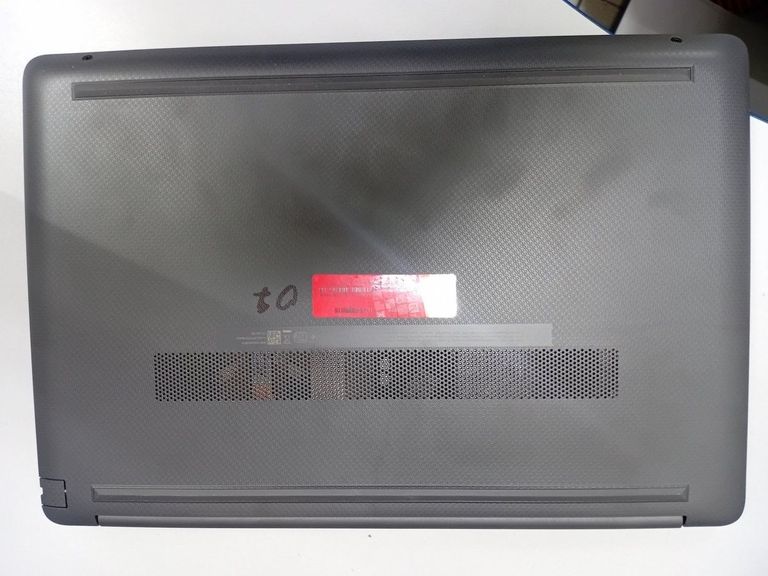 Дешево Hp 15/core i3-1215u ddr5/8gb ddr5/ssd 256 gb/*інтегрована з ломбарду