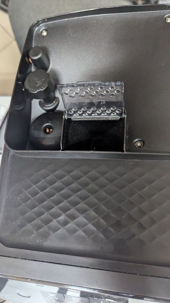 Дешево Philips Series 800 EP0820/00 з ломбарду