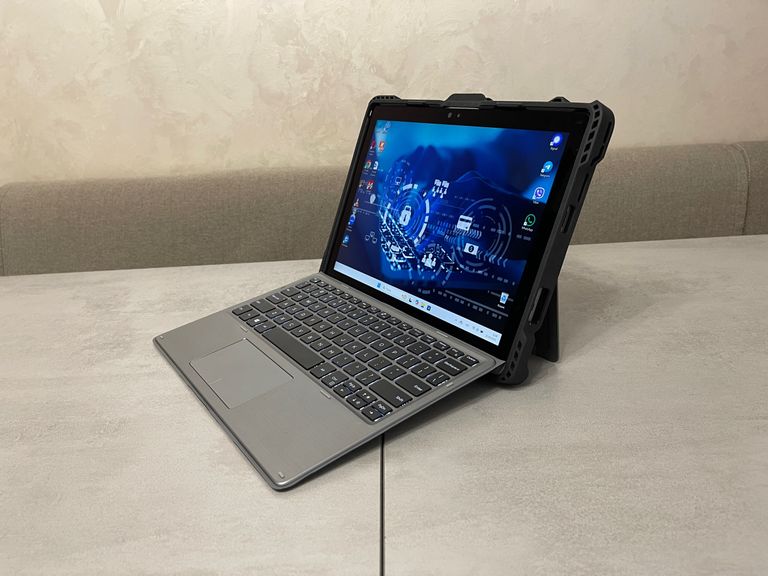 Объявление Планшет Dell Latitude 7210 2-in-1, 12,3" FHD IPS, i5-10310U, 16GB, 256GB. Чохол.  Б/У