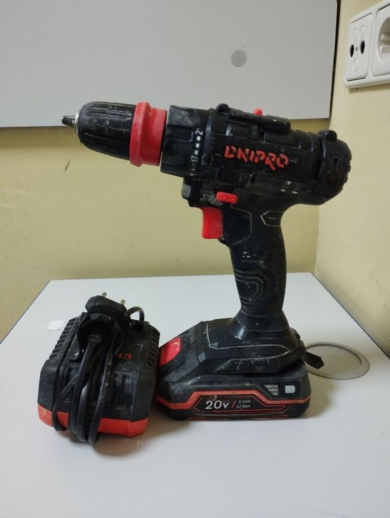 Купити Dnipro-M cd-218q + 1акб 2ah + зп Б/У