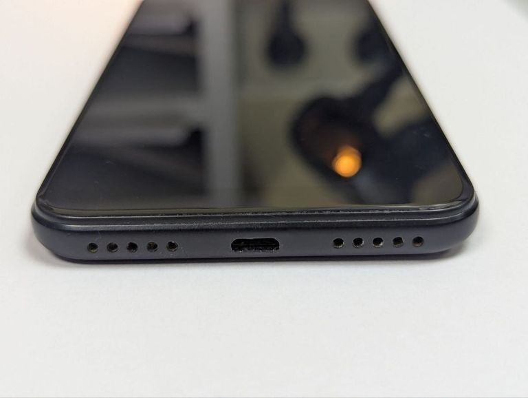 Xiaomi mi a2 lite 4/64gb Код:01-200781385. Зображення 5