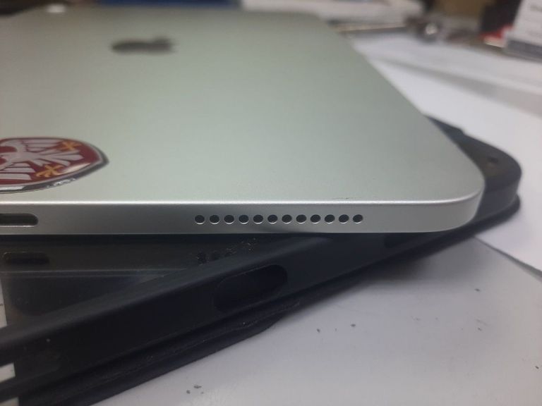 Купить Apple iPad 2025 Wi-Fi 128GB Blue (MD4A4) Б/У