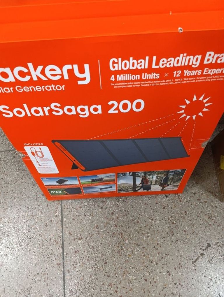 Дешиво Jackery solarsaga 200w с ломбарда
