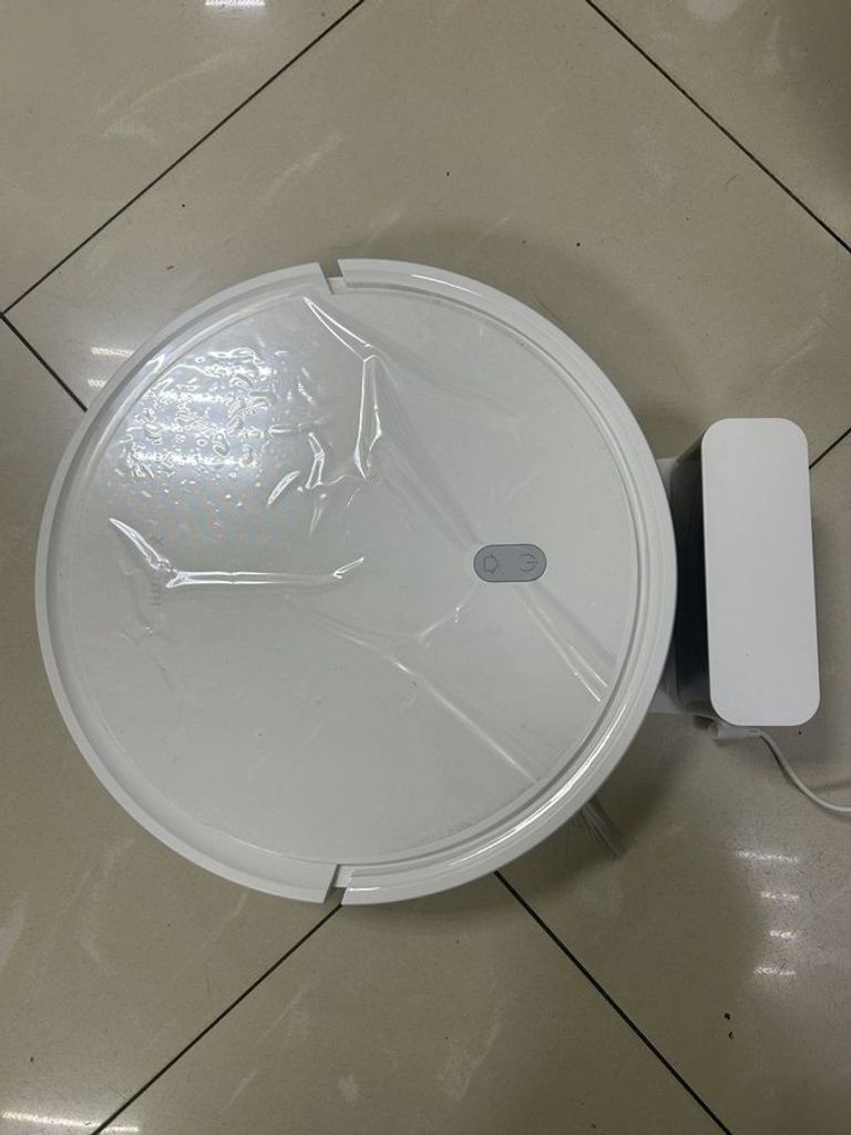 Дешиво Xiaomi Robot Vacuum E10 с ломбарда