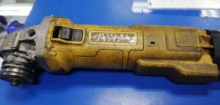 Оголошення Dewalt DWE4215 Б/У