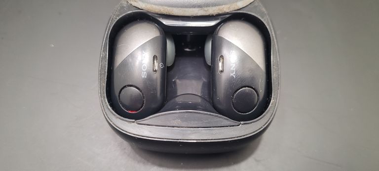 Оголошення Sony wf-sp700n Б/У