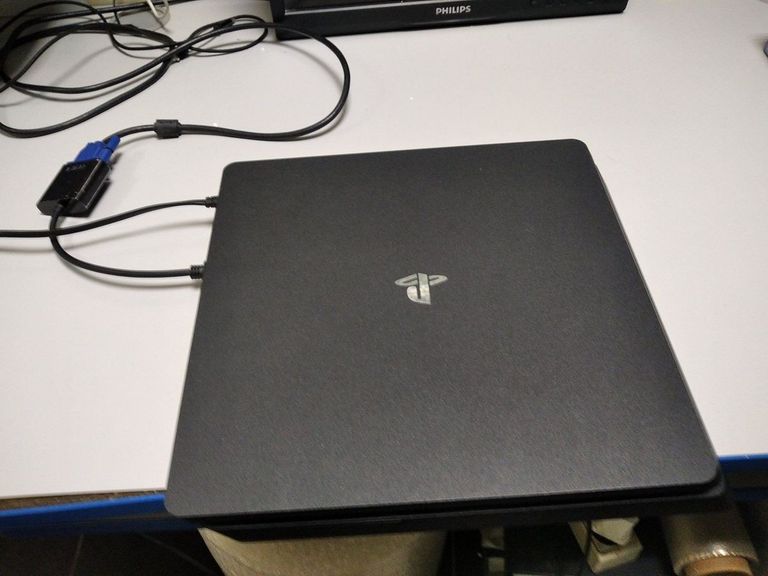 Объявление Sony PlayStation 4 Slim 1TB Black Б/У