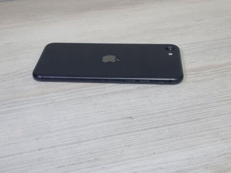 Розпродаж Apple iPhone SE 2020 64GB Black Slim Box (MHGP3), продавець Техноскарб