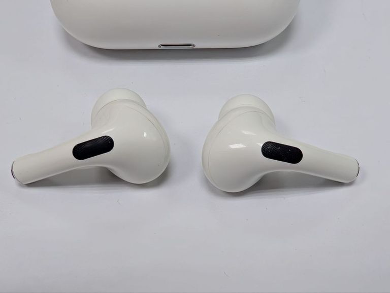 Распродажа Apple AirPods Pro (MWP22), продавец Техноскарб