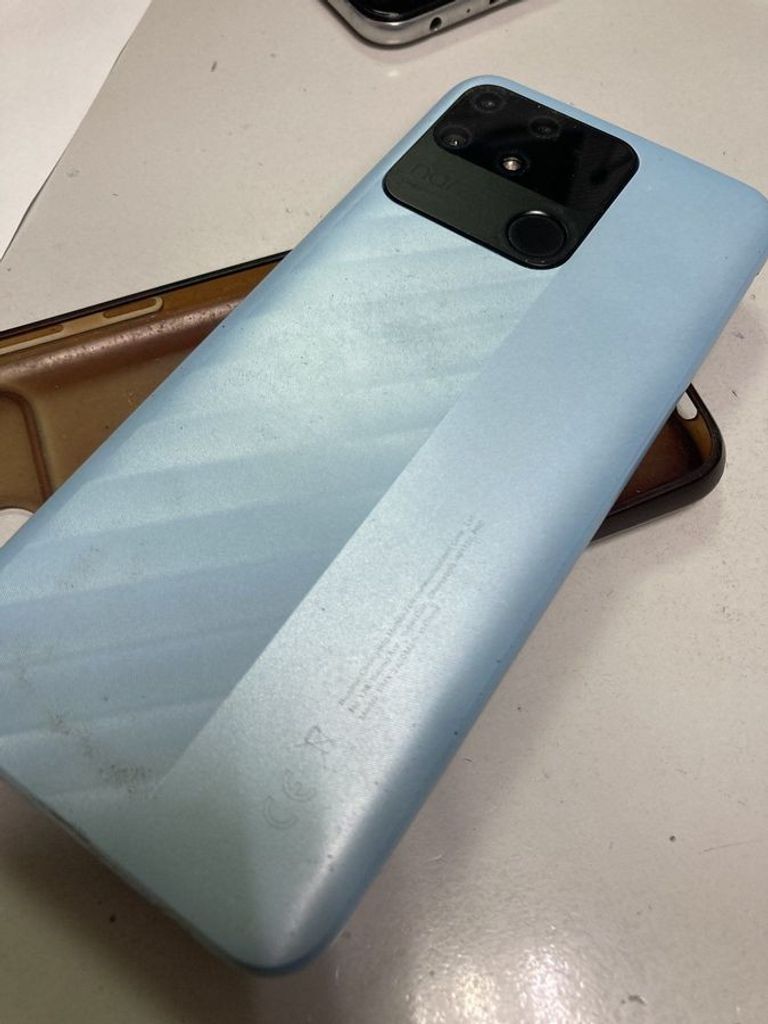 Оголошення Realme narzo 50a rmx3430 4/64gb Б/У