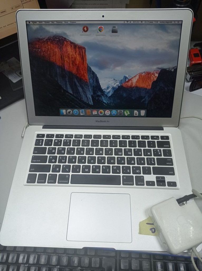 Купити Apple macbook air a1369 13,3" core i5 1,7ghz/ram4gb/ssd128gb/intel hd graphics 3000 Б/У