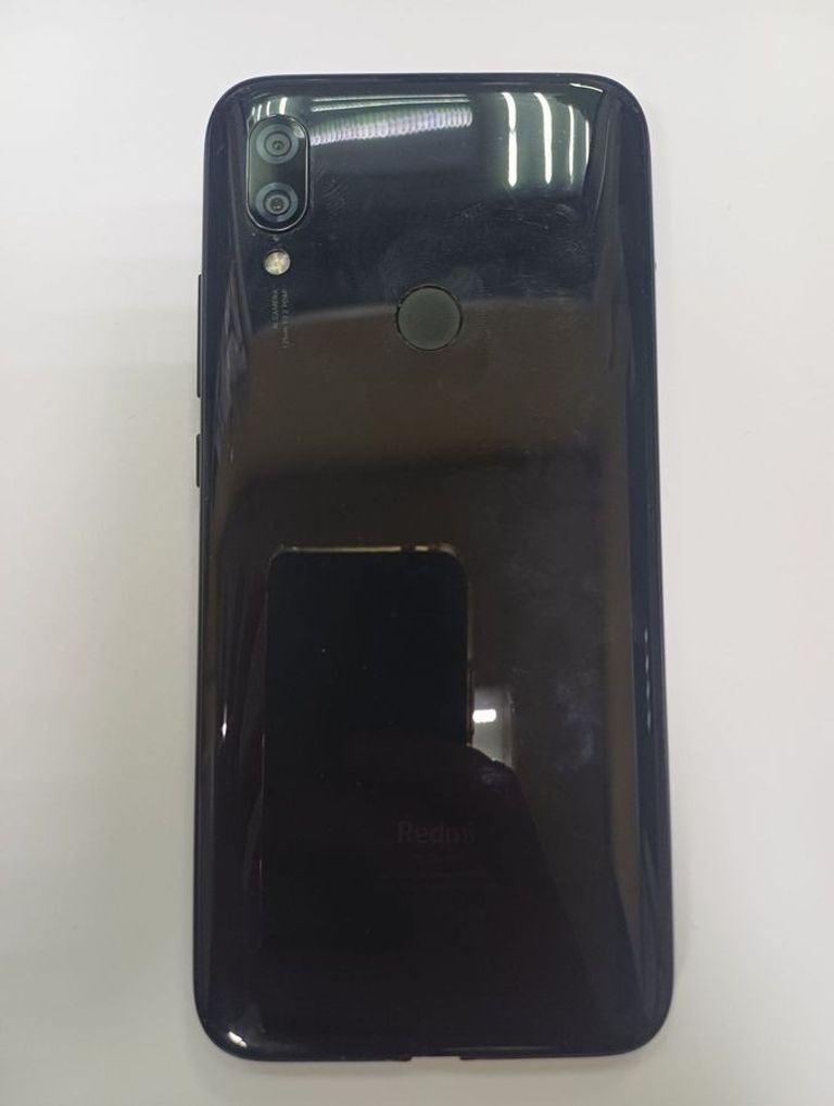 Розпродаж Xiaomi Redmi 7 3/32GB Black, продавець Техноскарб