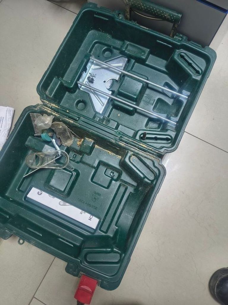 Дешево Bosch pof 1400 ace з ломбарду