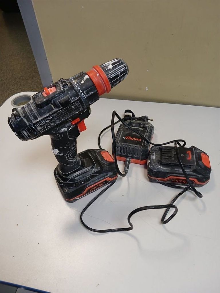 Купити Dnipro-M cd-218q 2акб 2ah зп Б/У