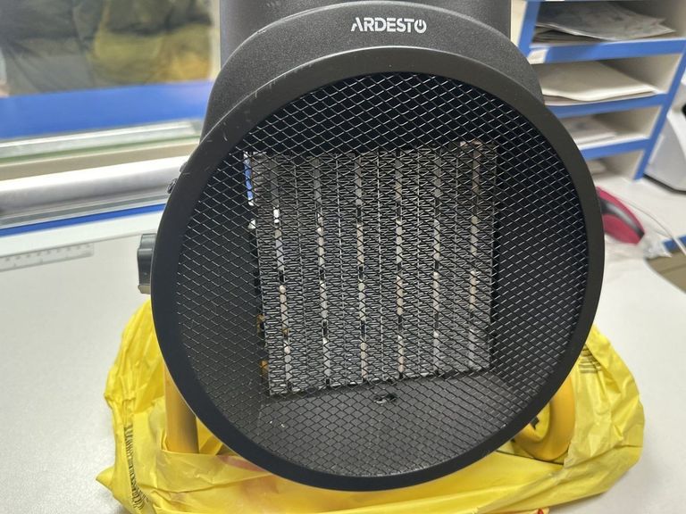 Купить Ardesto IFH-03B Б/У